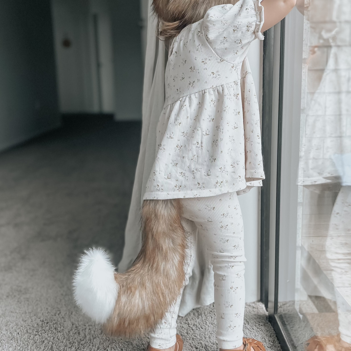 
                  
                    Fox tail - Faux fur
                  
                